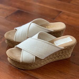 Beautiful Size 8 Reba Platform Sandal